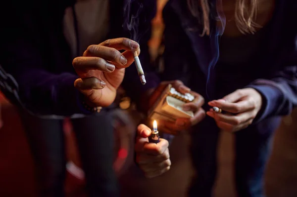 Drug Addict Man Woman Smoke Cigarettes While High Hellhole Narcotic — Stock Photo, Image