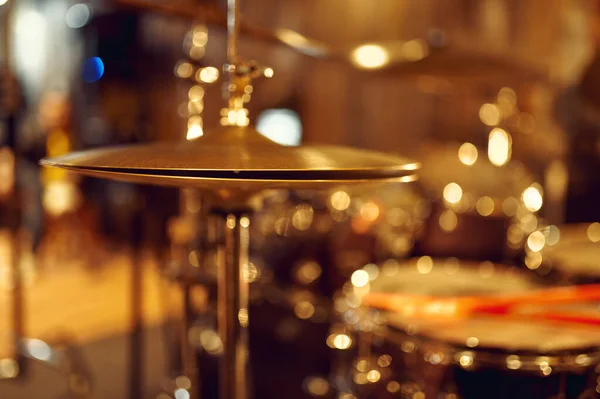 Professional drum kit, cymbals closeup, nobody — Stock fotografie