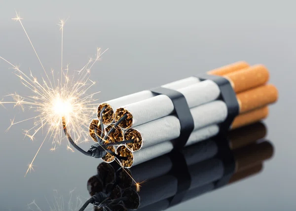 Explosives from cigarettes — Stock Photo, Image