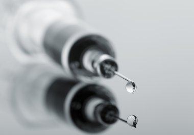 Enjeksiyon çözüm damla ile tıbbi şırınga