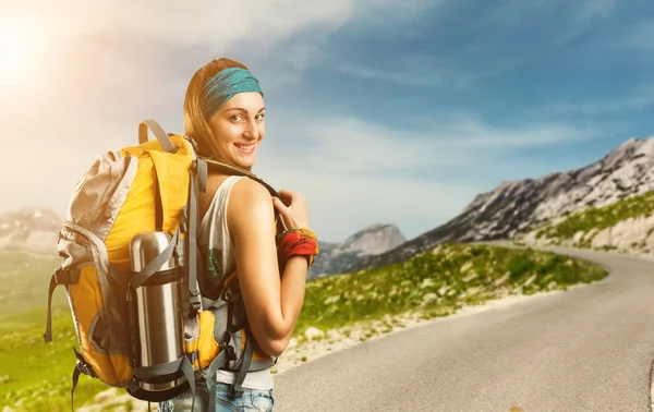 Traveler woman outdoor — Stock Photo, Image