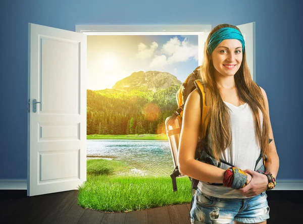 Traveler girl — Stock Photo, Image