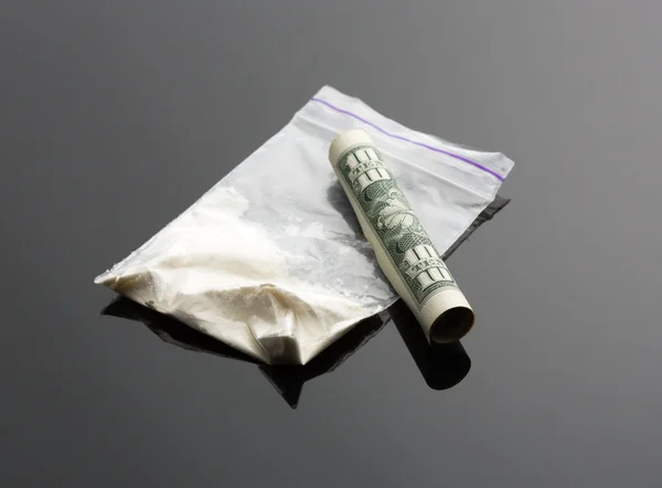 Cocaine and one dollar — Stock Photo, Image