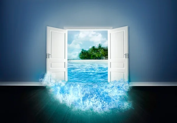Drzwi otwarte na plaży — Zdjęcie stockowe