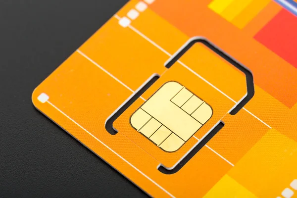 黄色 sim 卡 — 图库照片