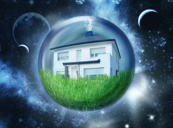 Haus mit Rasen in Blase — Stockfoto