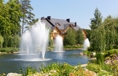 Bahar park çeşmeler ile gölde