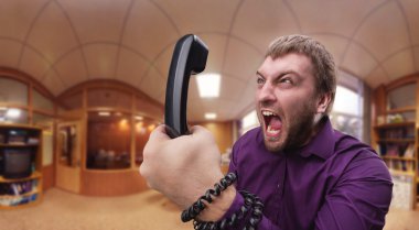 telefon ile çığlık işadamı