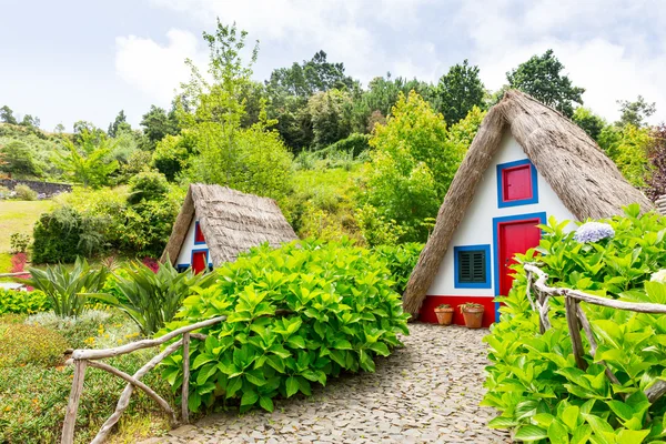 Forecourt of hut with  road — Stock Photo, Image