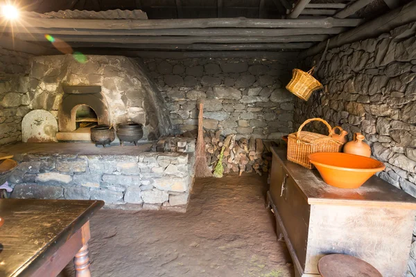 Ancient kitchen interior — Stock Photo, Image