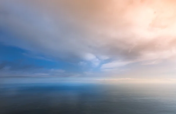 日落时的大海和天空 — 图库照片