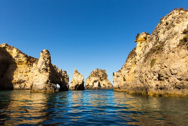 Baía rochosa em Portugal — Fotografia de Stock