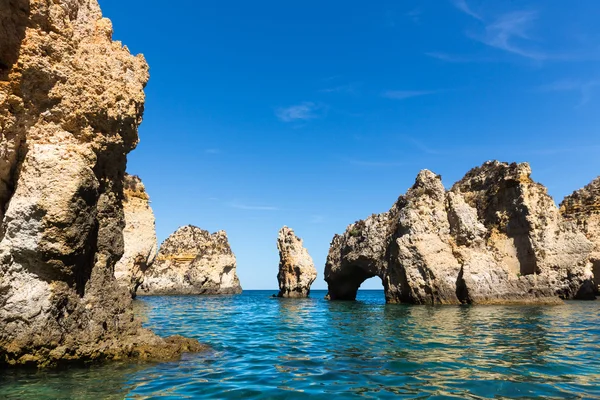 Baía rochosa em Portugal — Fotografia de Stock