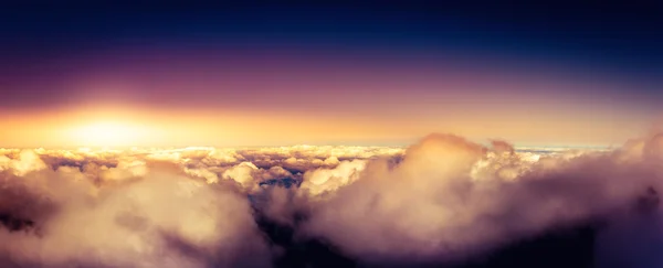 Himlen ovanför molnen — Stockfoto