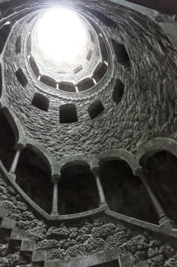 sarmal merdiven ışık