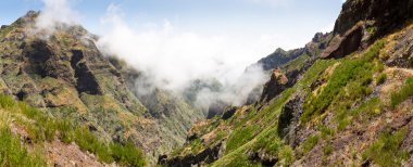 yüksek bulutlu Dağları