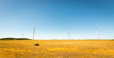 Yeşil dağlar manzarası