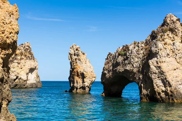 Baía rochosa em Portugal — Fotografia de Stock