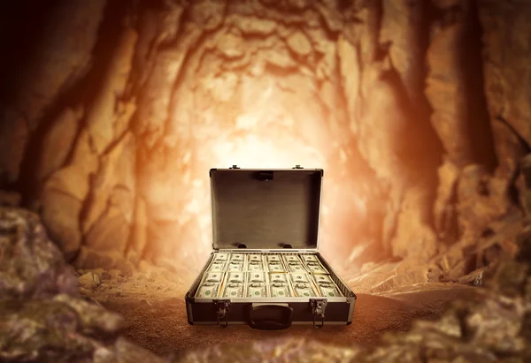 Case full of dollars in — Stock Photo, Image