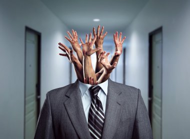 daha fazla el ile işadamı