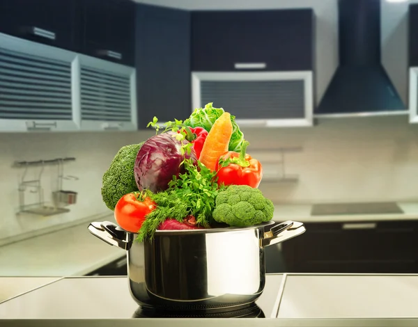 Fresh vegetables in pot — Stock Photo, Image