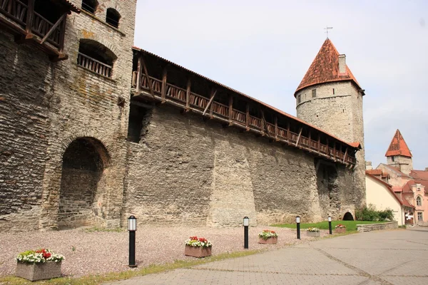Tallinn şehir surları