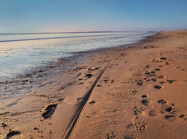 Gran playa al atardecer — Foto de Stock