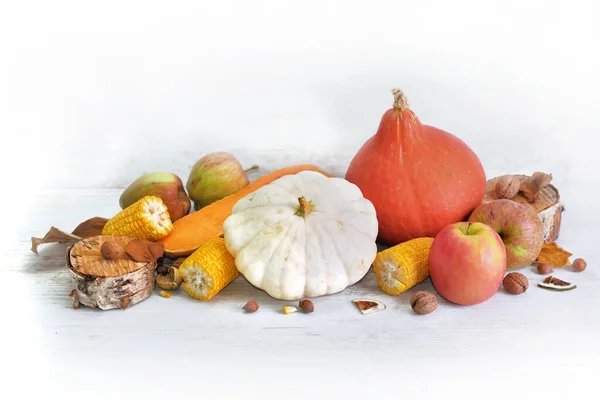 Verschiedenes Und Farbenfrohes Herbstgemüse Und Obst — Stockfoto