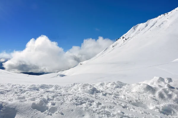 Nuvens e neve — Fotografia de Stock