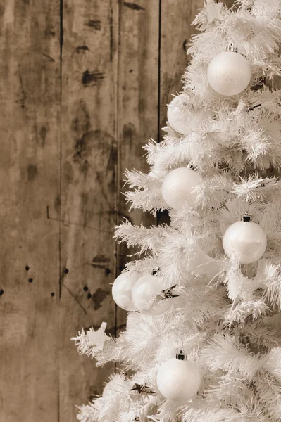 ホワイトクリスマスツリー — ストック写真