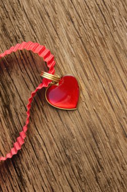 küçük kırmızı kalp 