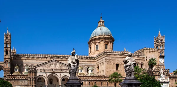 Palermo székesegyháztól található katolikus érsekség Palermo, sápadt Jogdíjmentes Stock Fotók