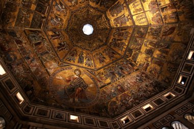 Floransa Santa Maria dei Fiore vaftizhane olarak altın Mozaik