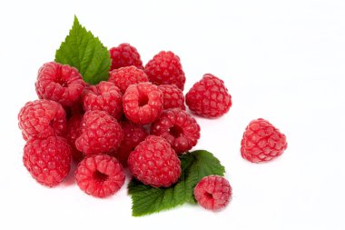 Olgun ahududu yaprağı