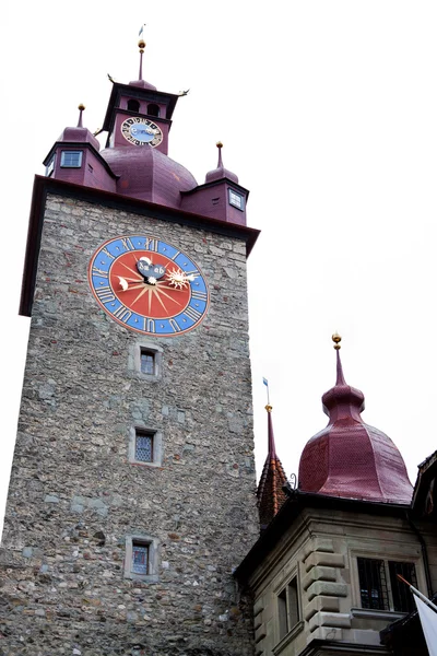 Klokkentoren in oude town stad Luzern, — Stockfoto
