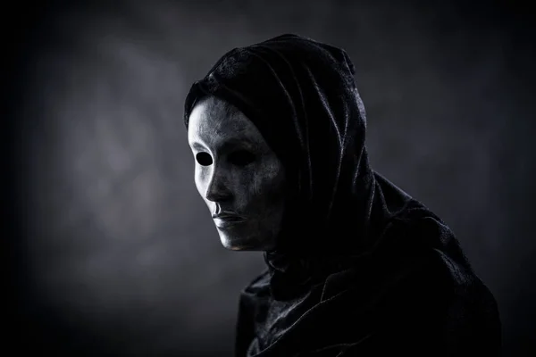 Scary Figure Hooded Cape Dark — Stock Photo, Image