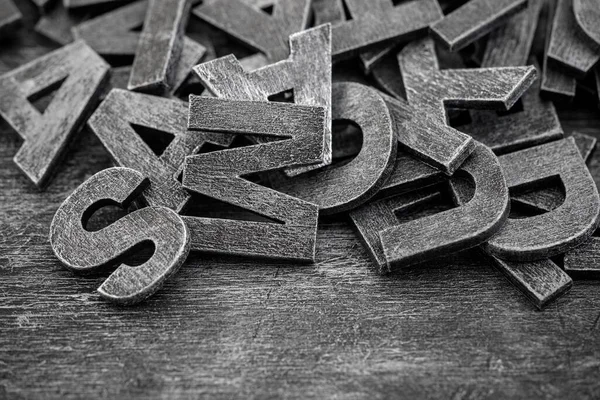 Stapel Oude Vintage Houten Letters Samenstelling Van Typografie — Stockfoto