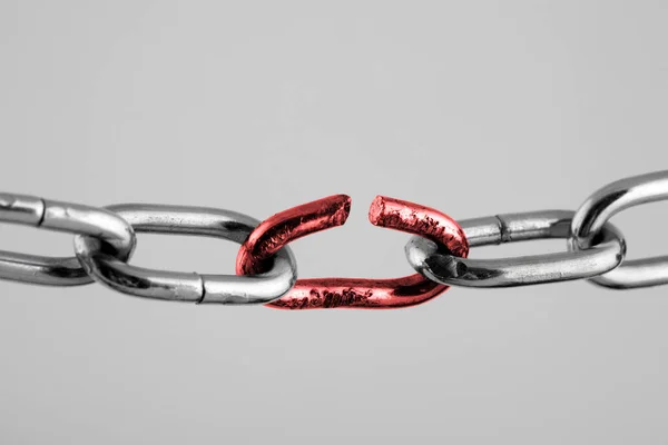 Silver Chain Red Broken Link Concept Freedom — Stock Photo, Image