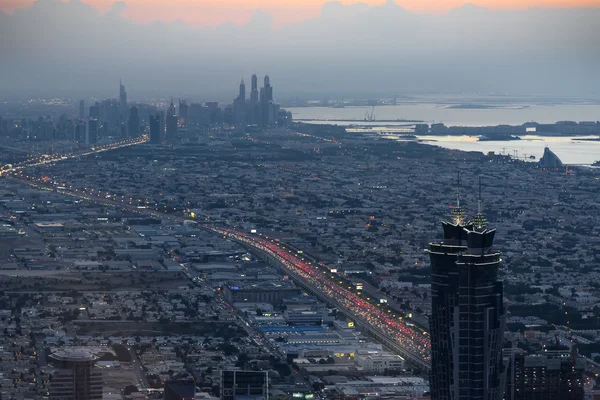 황혼에 두바이의 항공 보기 — 스톡 사진
