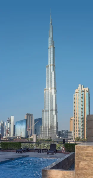 Бурдж Халіфа серед інших Дубаї хмарочосів — стокове фото
