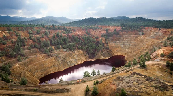 Roter See Krater Des Verlassenen Kupfertagebaus Kokkinopezoula Der Nähe Von — Stockfoto