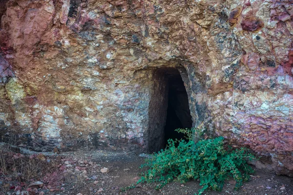 Verlaten Goudmijn Troodos Bij Analiontas Cyprus Kleurrijke Rotsen Zijn Gebruikelijk — Stockfoto