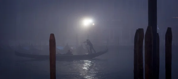 Notte nebbiosa a Venezia — Foto Stock