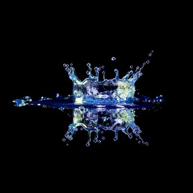 물 크라운 스플래시