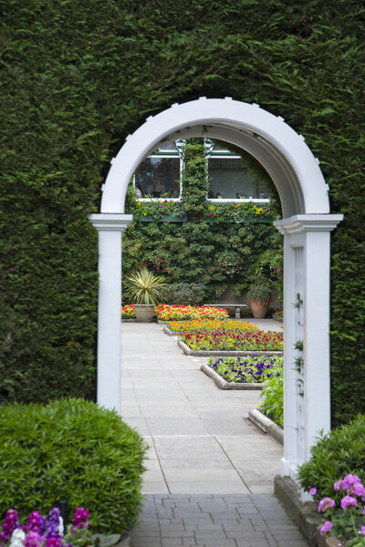 Garden pathway with arch