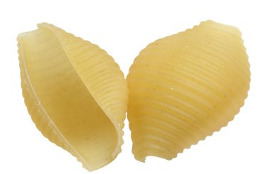 beyaz zemin üzerinde makarna