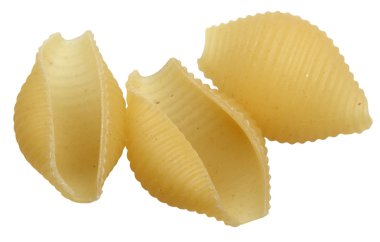 beyaz zemin üzerinde makarna