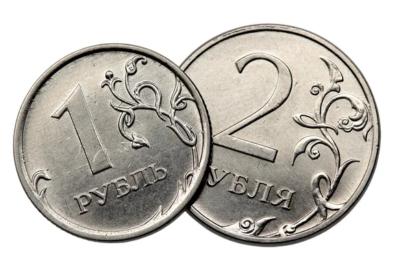 Dwie monety jeden i dwa rubli na białym tle — Zdjęcie stockowe