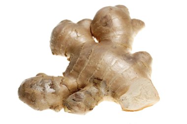 Beyaz bir arka plan üzerinde zencefil kökü