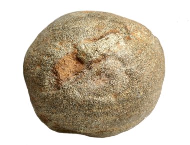 Kumtaşı beyaz bir arka plan üzerinde taş